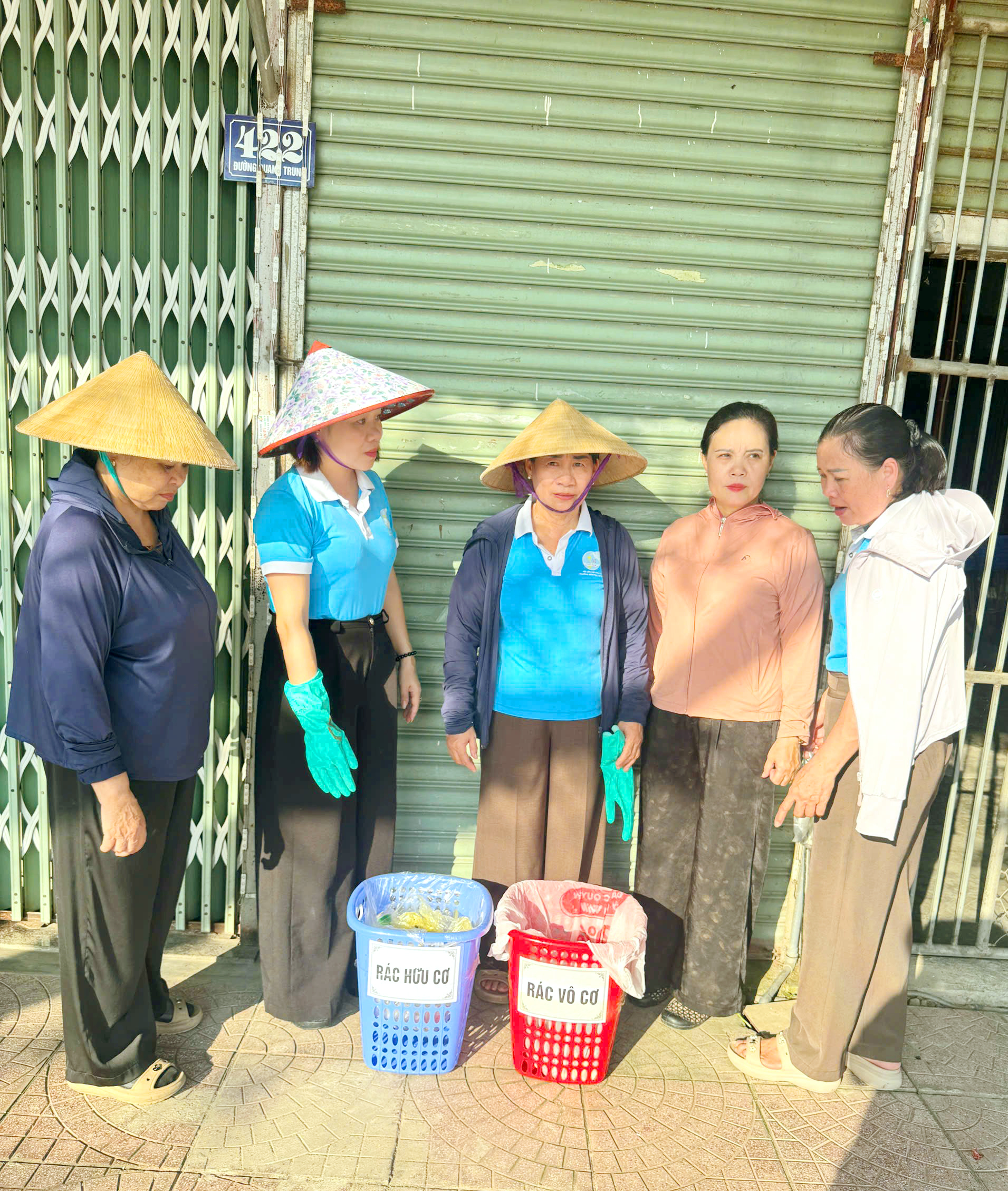 Hội LHPN phường Trần Phú kiểm tra, đánh giá hiệu quả mô hình phân loại rác tại nguồn