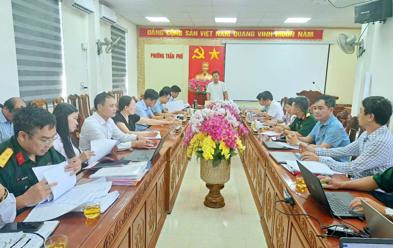 Phường Trần Phú rà soát tiến độ chuẩn bị văn kiện diễn tập tác chiến trong khu vực phòng thủ năm 2026