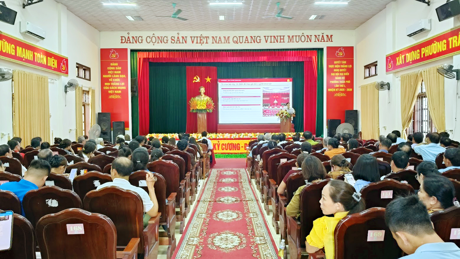 Ủy ban MTTQ Việt Nam phường Trần Phú tuyên truyền Nghị quyết Trung ương khóa XIV, đẩy mạnh thực hiện nếp sống văn minh