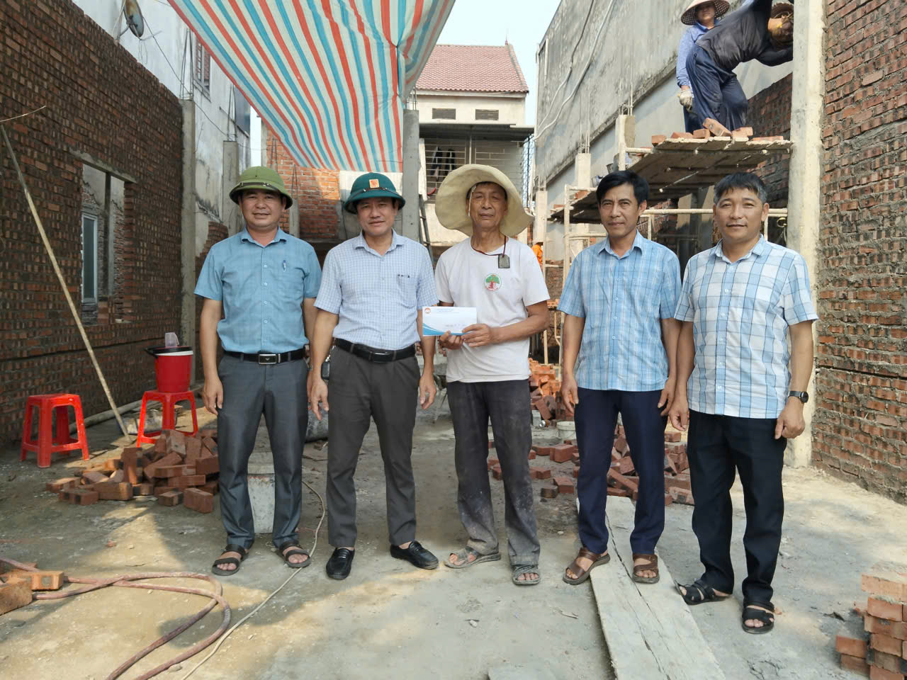 MTTQ Việt Nam phường chung tay vì người nghèo: Huy động nguồn lực xây dựng nhà ở cho các gia đình khó khăn