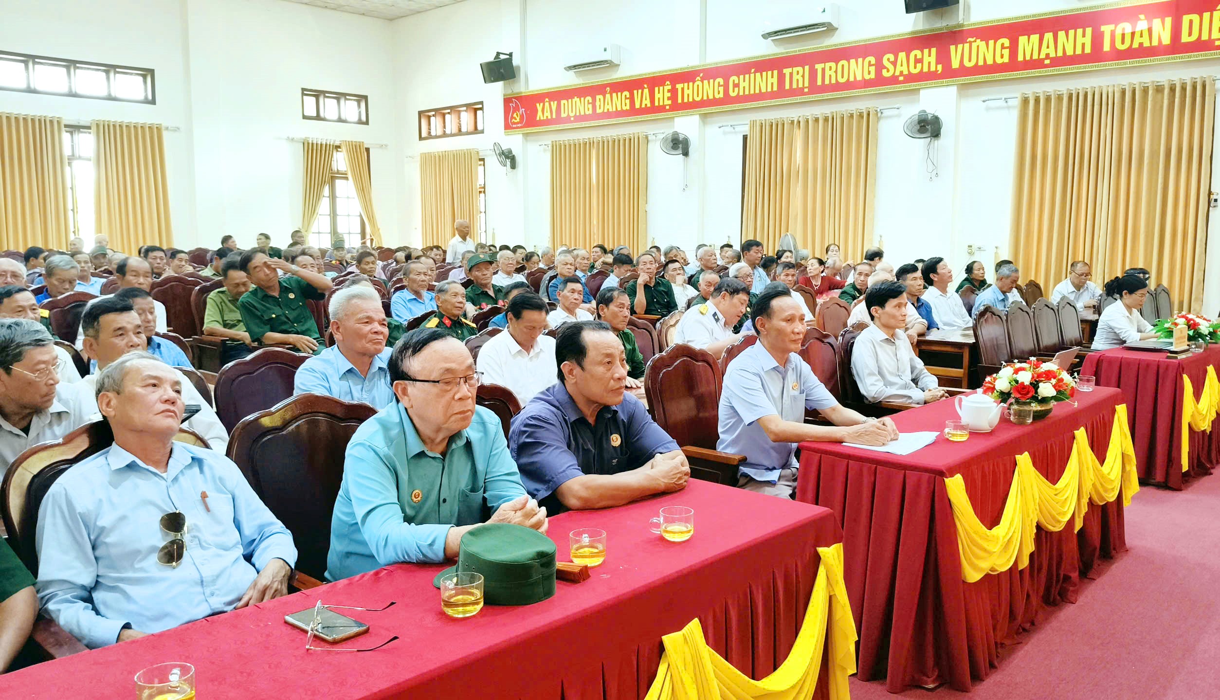 Gần 250 hội viên Cựu chiến binh phường Trần Phú được thông tin tình hình thời sự