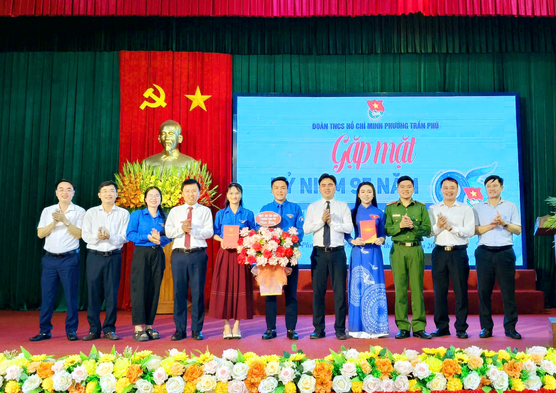 Đoàn thanh niên phường Trần Phú gặp mặt kỷ niệm 95 năm ngày thành lập Đoàn TNCS Hồ Chí Minh