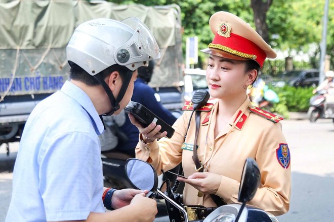 Chính phủ bãi bỏ Nghị định số 100/2019/NĐ-CP quy định xử phạt vi phạm hành chính trong lĩnh vực giao thông đường bộ và đường sắt.