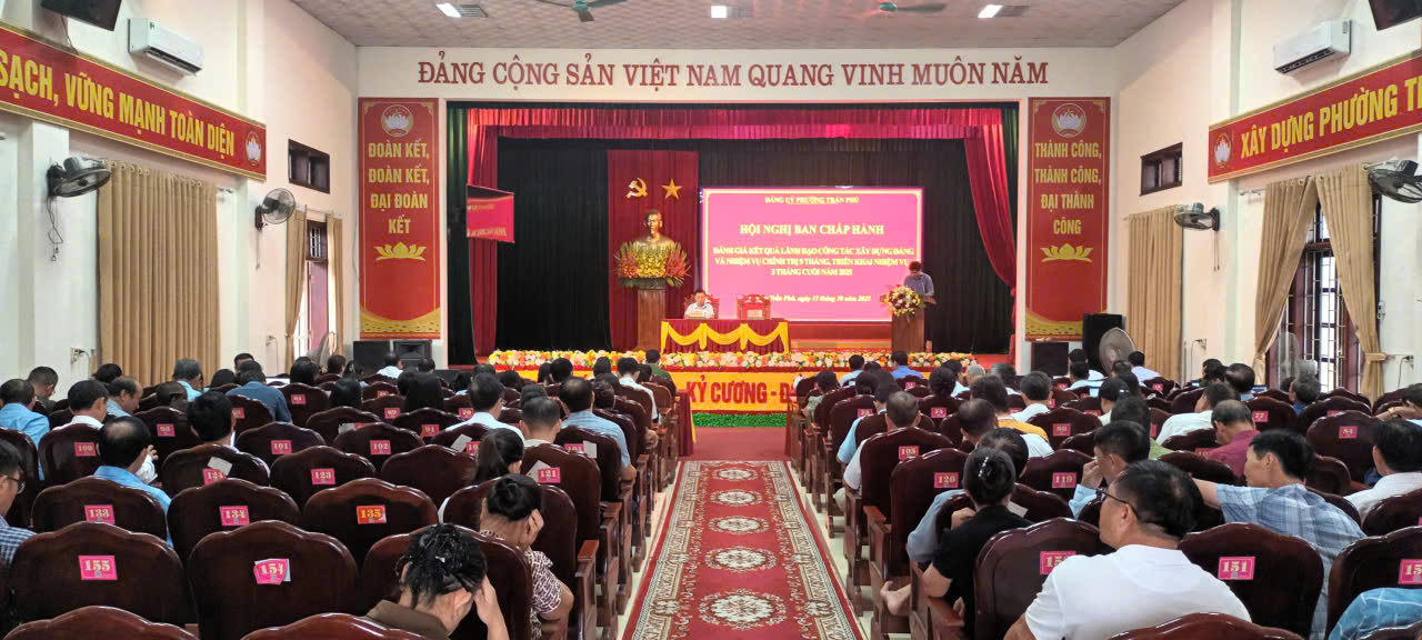 Phường Trần Phú tổ chức Hội nghị sơ kết công tác xây dựng Đảng và nhiệm vụ chính trị 9 tháng đầu năm, triển khai nhiệm vụ 3 tháng cuối năm 2025