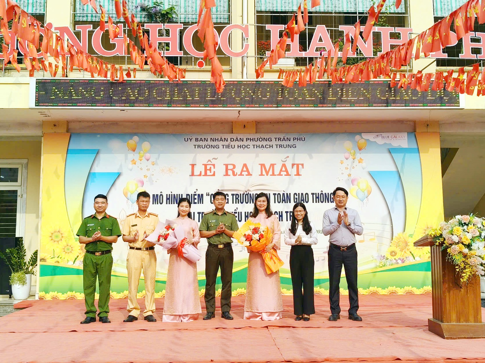 Phường Trần Phú ra mắt mô hình điểm “Cổng trường an toàn giao thông” tại Trường Tiểu học Thạch Trung