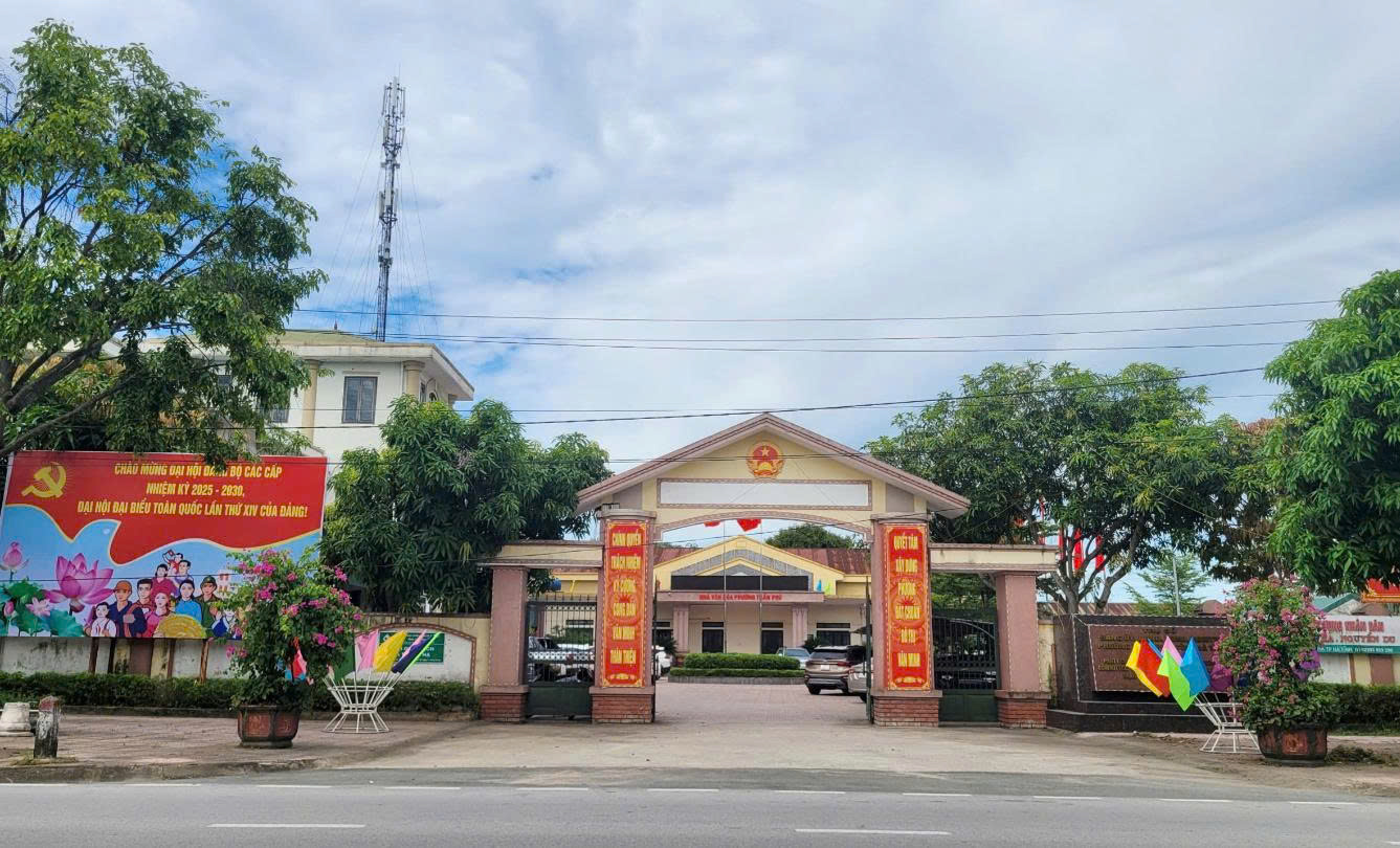 Chức năng, nhiệm vụ, quyền hạn và tổ chức bộ máy của Phòng Kinh tế, Hạ tầng và Đô thị phường Trần Phú