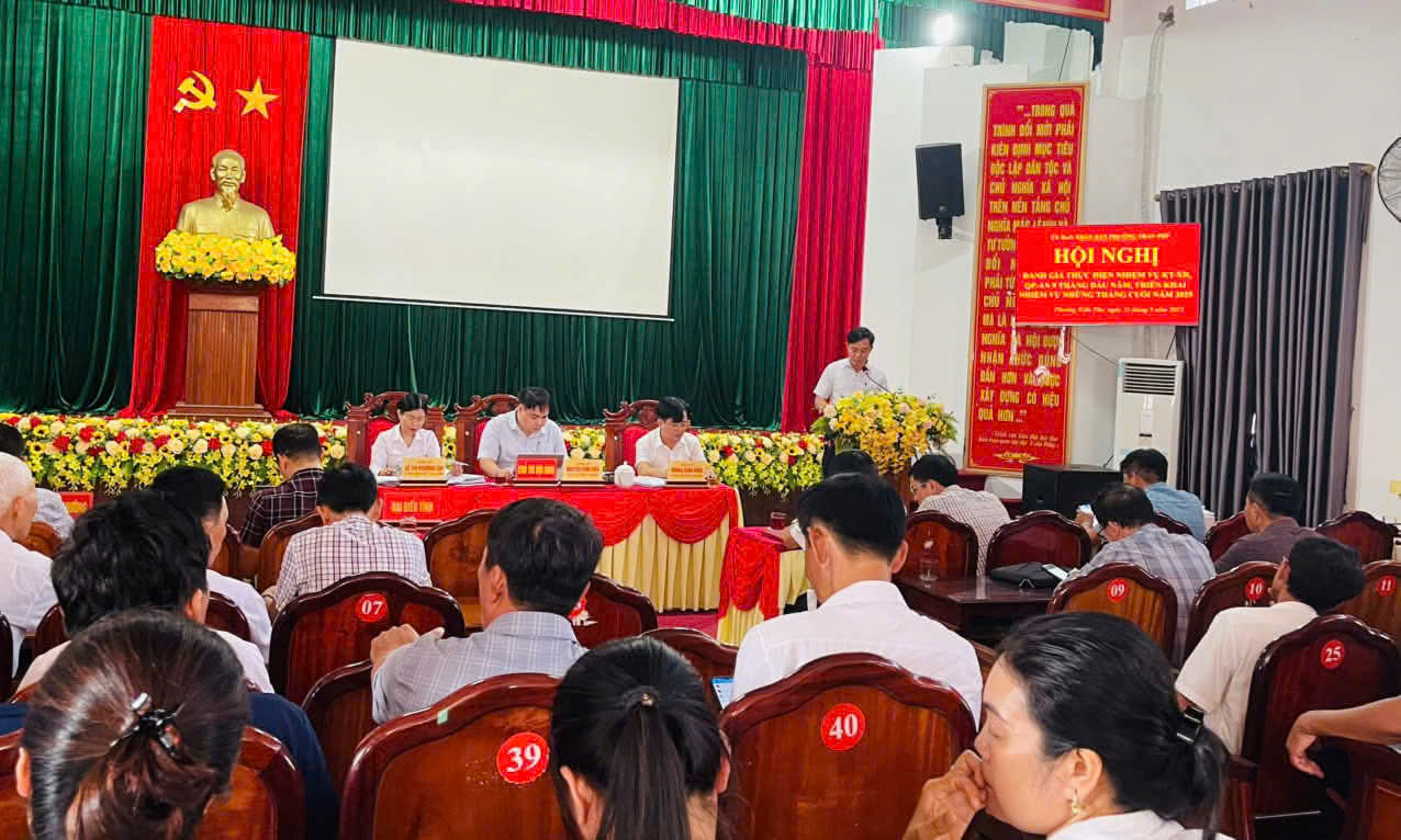 Hội nghị đánh giá thực hiện nhiệm vụ KT-XH, QP-AN 9 tháng đầu năm, triển khai nhiệm vụ trọng tâm 3 tháng cuối năm 2025