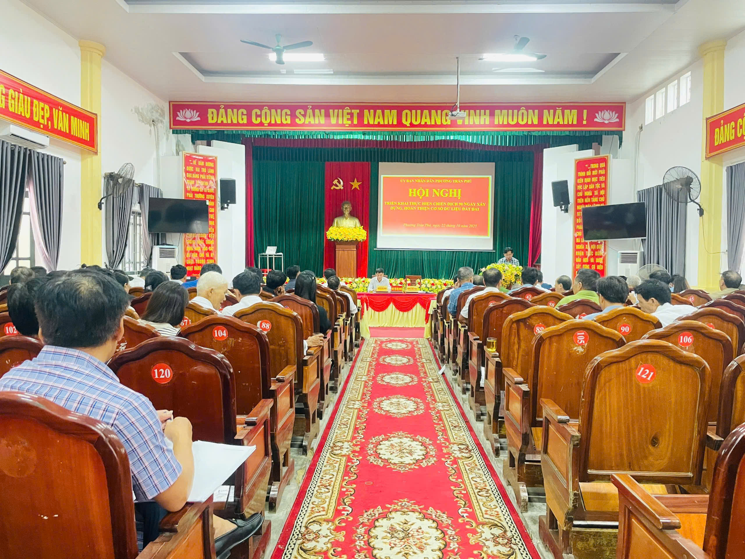UBND phường Trần Phú triển khai chiến dịch 90 ngày "làm giàu, làm sạch cơ sở dữ liệu đất đai" trên địa bàn phường