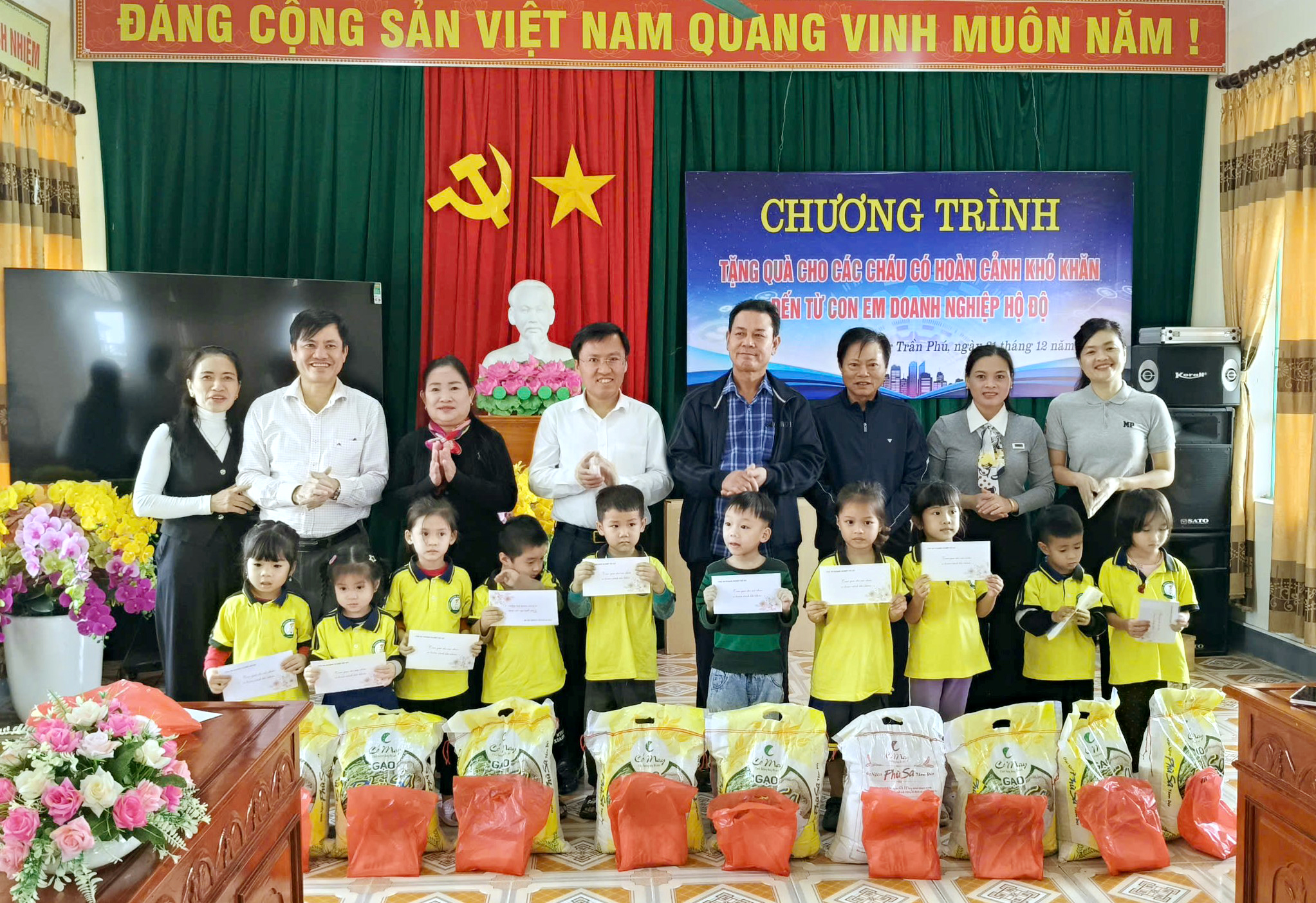 “Chung tay hành động vì trẻ em – vững bước trong kỷ nguyên số”