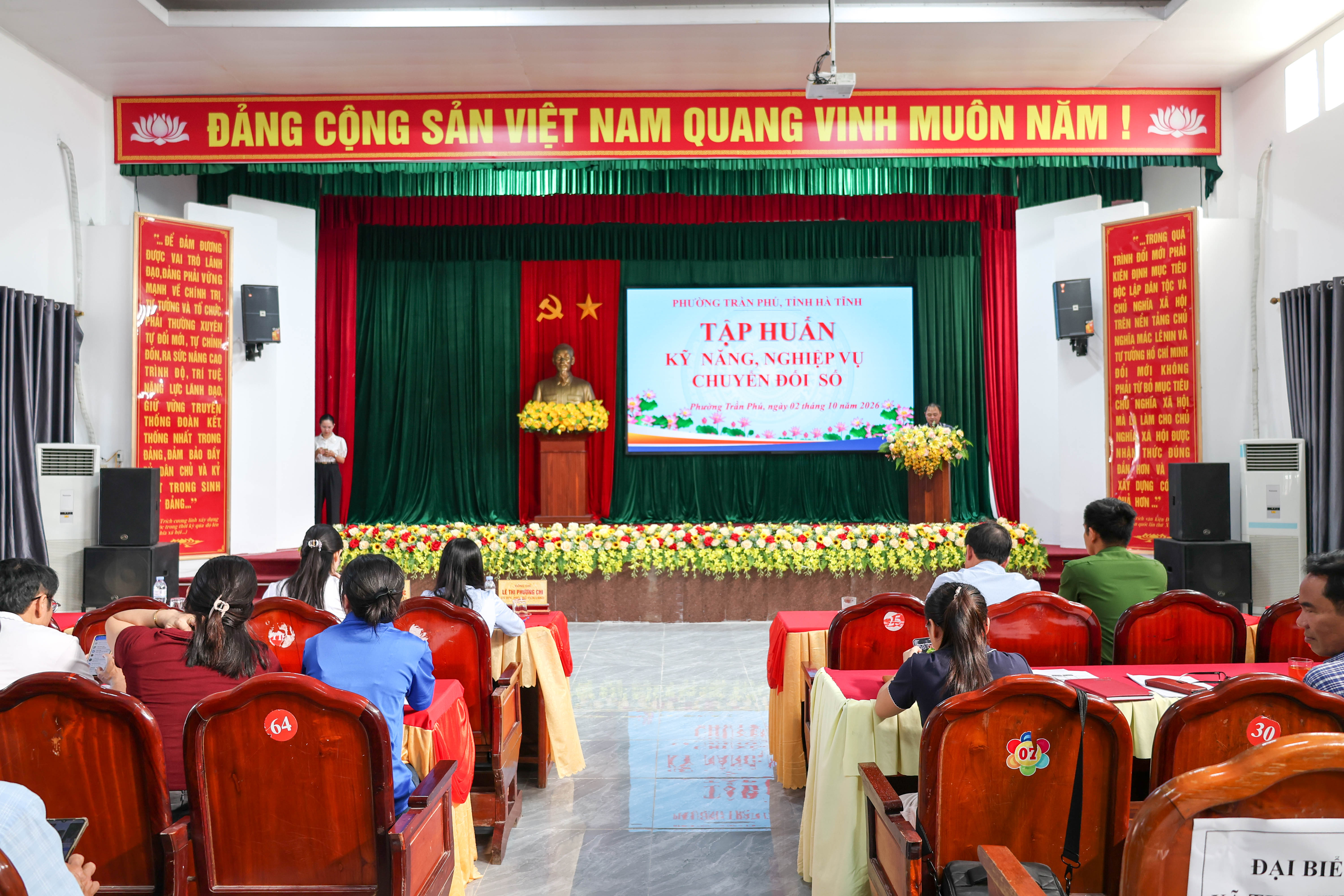 Phường Trần Phú phát động hưởng ứng ngày chuyển đổi số quốc gia, nâng cao kỹ năng số từ cơ sở