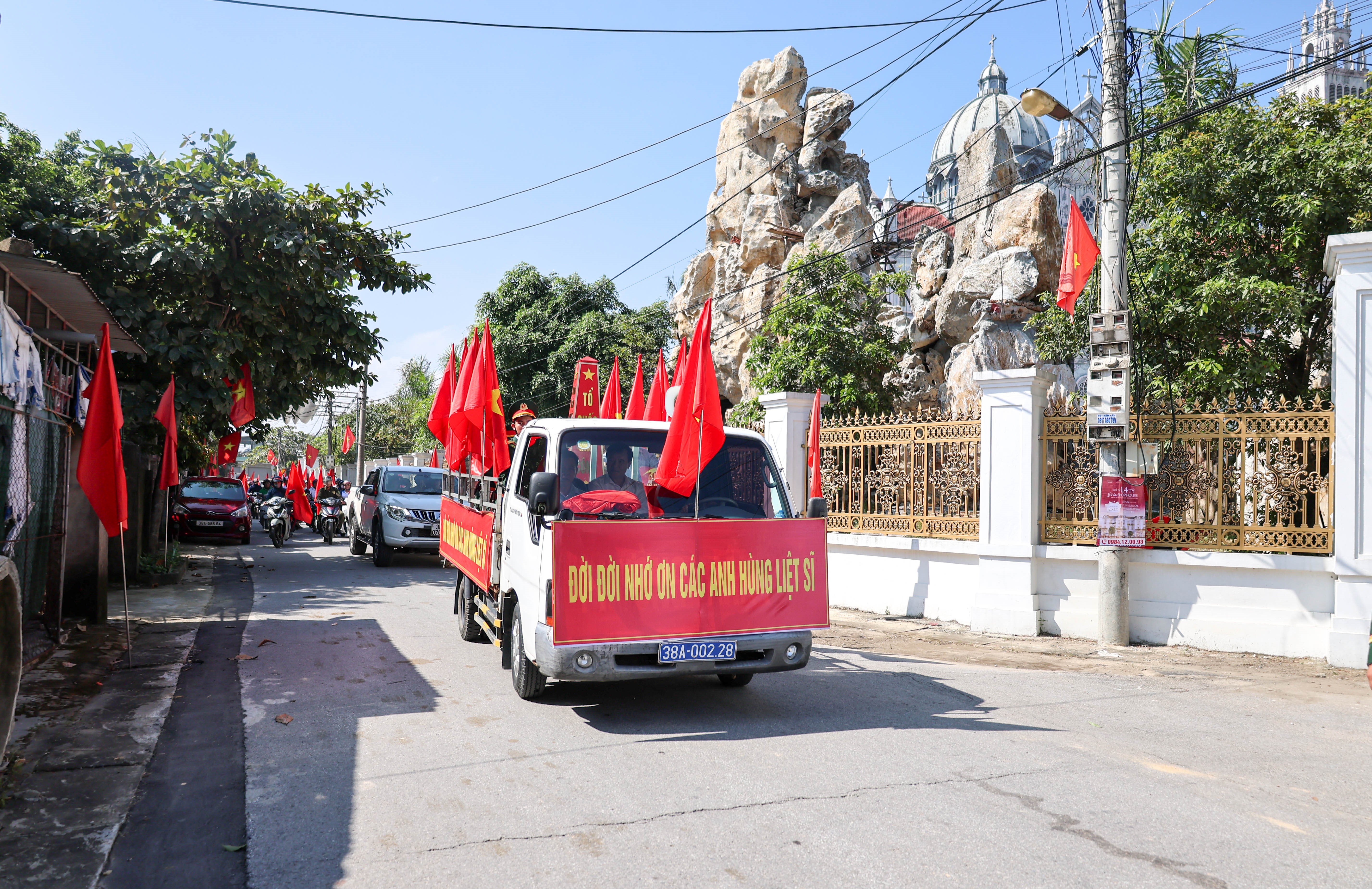 Phường Trần Phú đón hài cốt liệt sĩ Võ Công Cần về quê hương