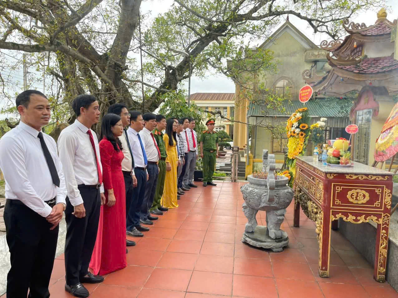 Phường Trần Phú dâng hương tưởng nhớ các anh hùng Liệt sĩ nhân kỷ niệm 80 năm cách mạng tháng tám và Quốc khánh 02/9